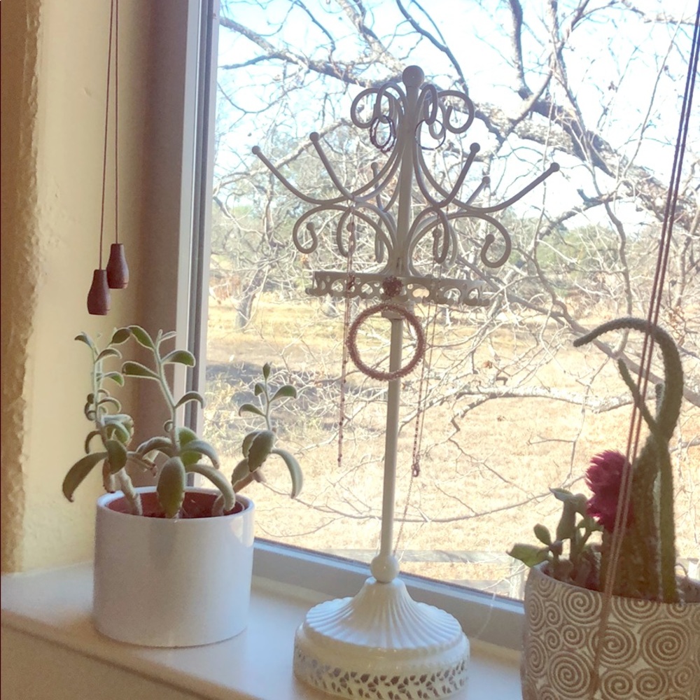 Jewelry holder